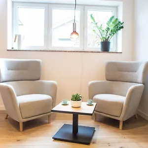 Gaestezimmer Ross Aparthotel Hohenlinden
